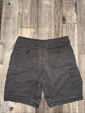 Patagonia Men's Khaki Cargo Shorts-size 30